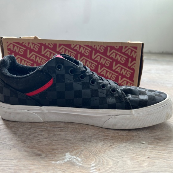 Vans off the wall - Picture 2 of 8